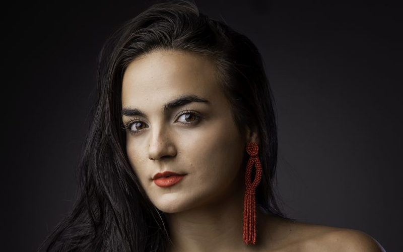 Laia Barrera presenta la sua nuova canzone Onde una fusione di molti ritmi dal pop latino al flamenco