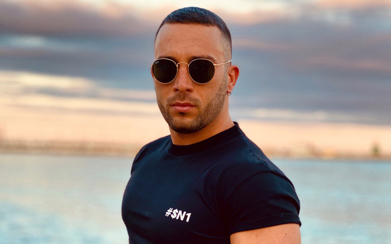 Giovanni Salerno pubblica il nuovo singolo “Perfect For Me”, disponibile da oggi per tutte le emittenti italiane e straniere.