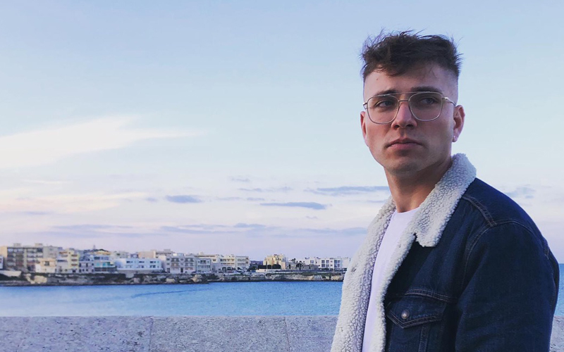 “In amore?” Il nuovo singolo di Antonio D’Aprile è disponibile per tutte le emittenti italiane.
