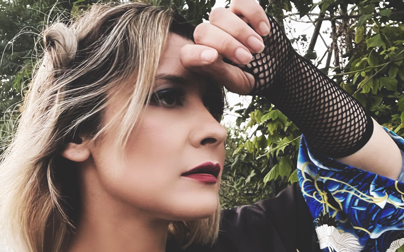 Millie Myne presenta il nuovo singolo “Vibrazione”, disponibile dal 16 Luglio per tutte le emittenti nazionali