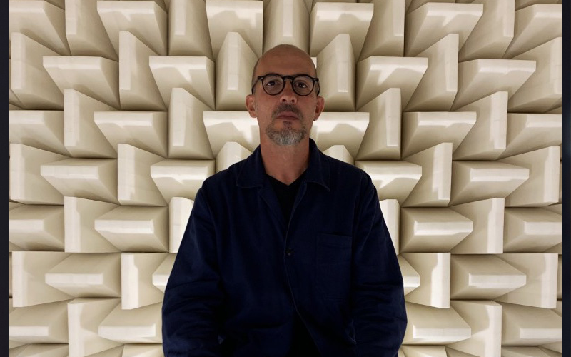 “Tutte le strade del mondo” è il nuovo inedito di Lorenzo Palmeri, secondo singolo estratto dall’album “4 (crediti cosmici dance floor)”