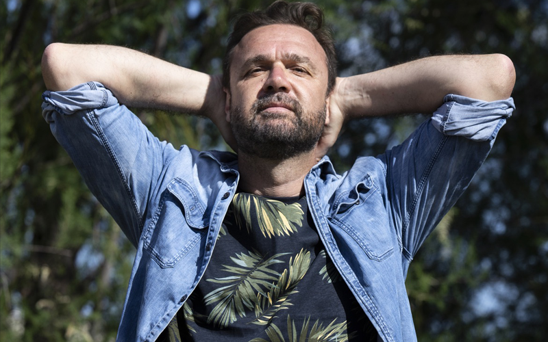 CANZONE di Dalla versione Stefano Fucili e la band Piazza Grande con il greco e Christos Dantis