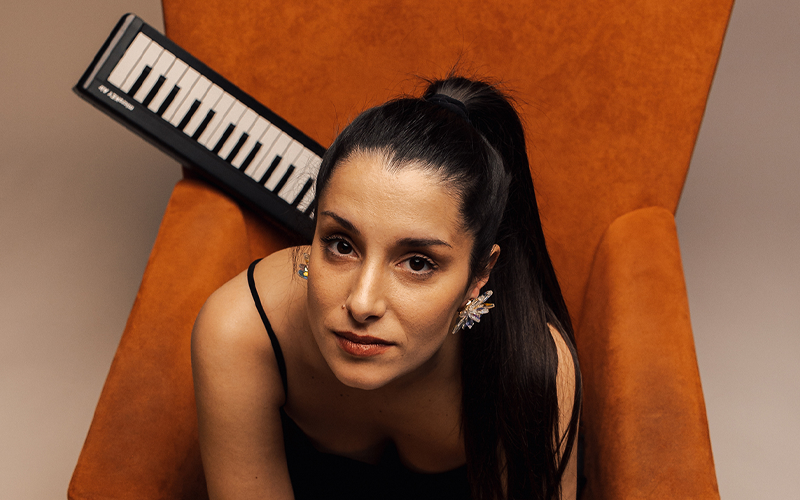 FELICITY FEAT. HEVIA DAL 17 MAGGIO IL NUOVO SINGOLO COLMAREDENTRO