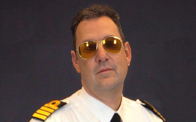 “ADORO IL MARE” di Davide Buzzi, lo stravagante singolo estivo, incazzoso come una moglie in vacanza