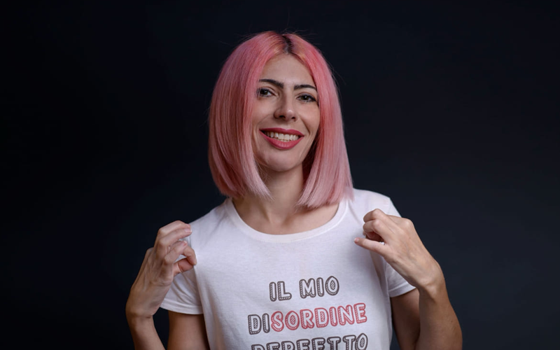 “Il mio disordine perfetto” – perché la libertà più autentica nasce quando smettiamo di nasconderci.
